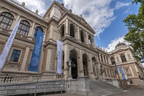 Bildrecht istock Abgabenänderungsgesetz 2024 - Highlights zur Einkommen- und Körperschaftsteuer